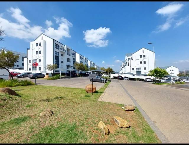 3 BEDROOM TOWNHOUSE FOR SALE IN GREENSTONE HILL
